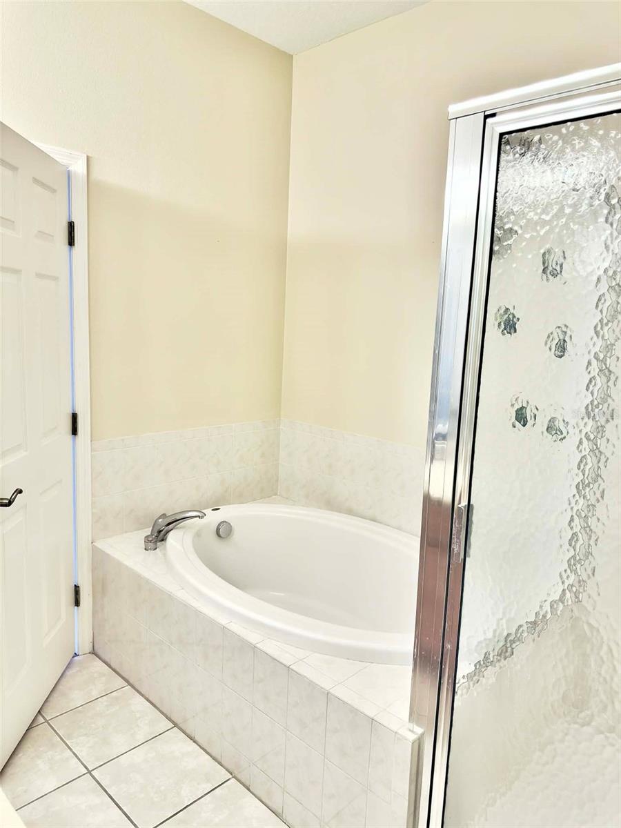 Image 32 of 34 For 2122 Park Crescent Drive