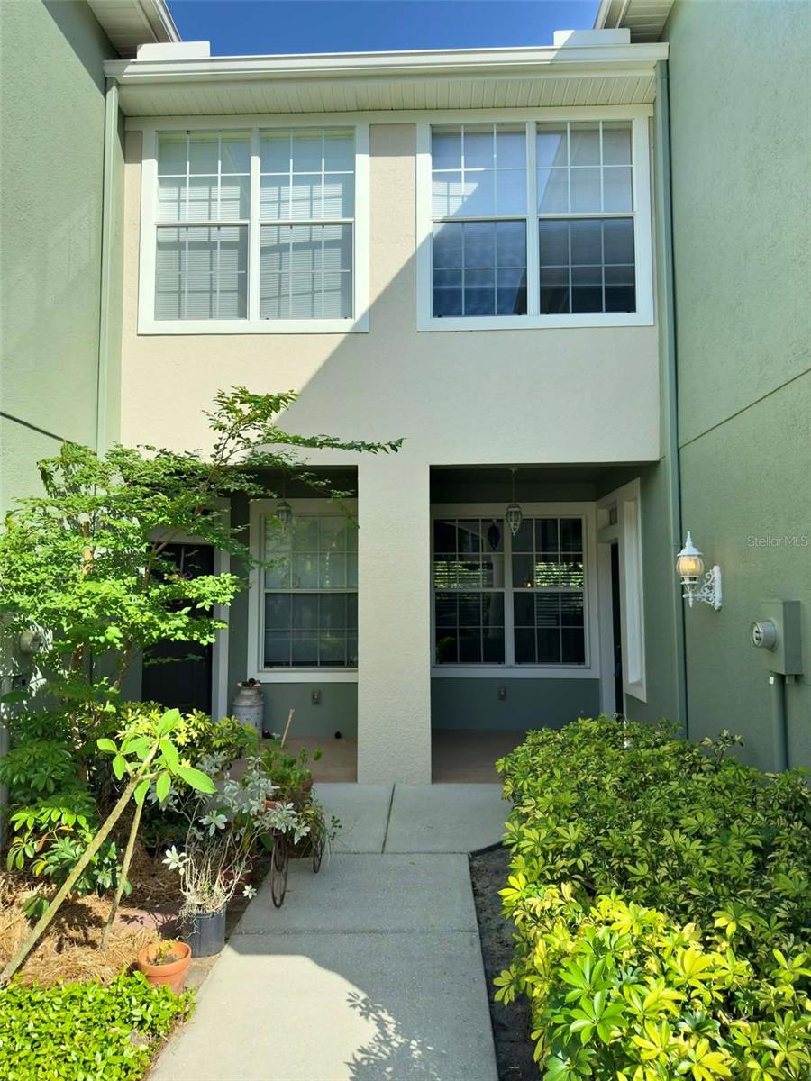 Image 5 of 34 For 2122 Park Crescent Drive