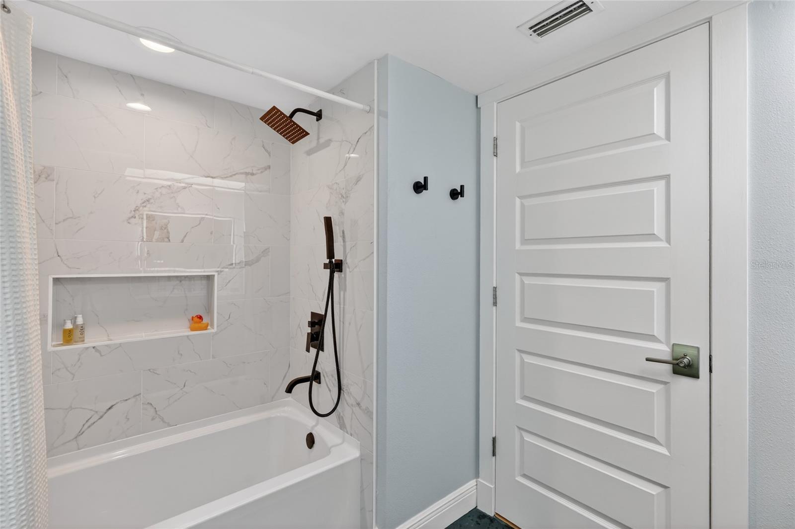 Image 16 of 63 For 14013 Shady Shores Drive