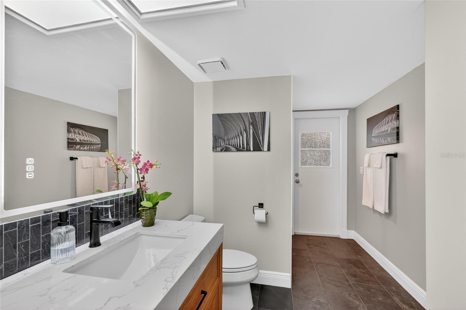 Image 21 of 63 For 14013 Shady Shores Drive