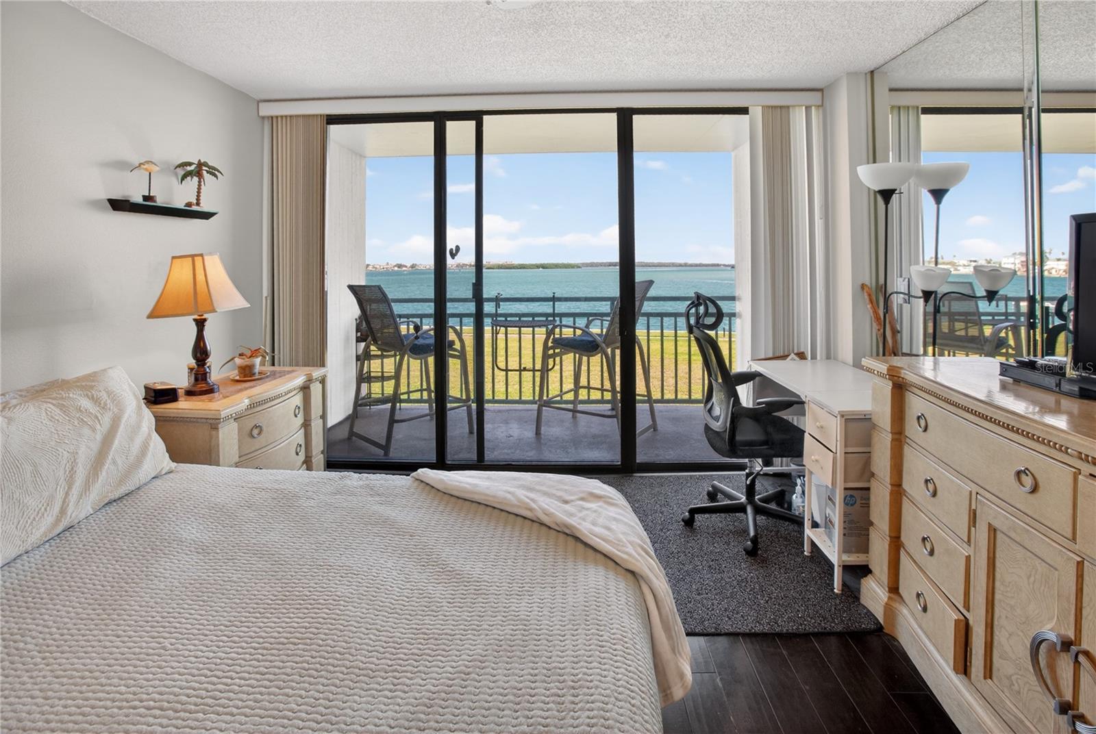 Image 10 of 22 For 1 Key Capri  103e