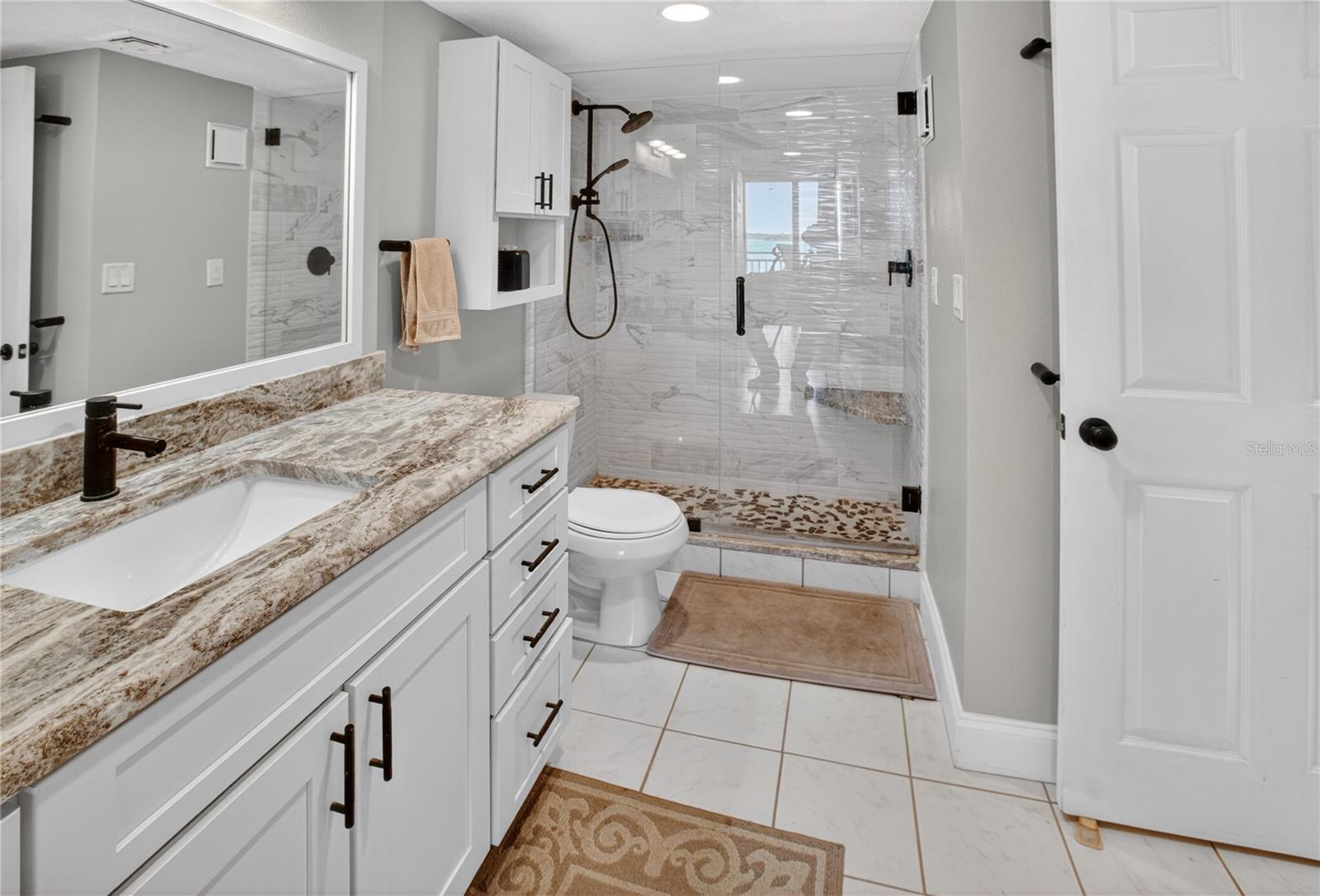 Image 13 of 22 For 1 Key Capri  103e