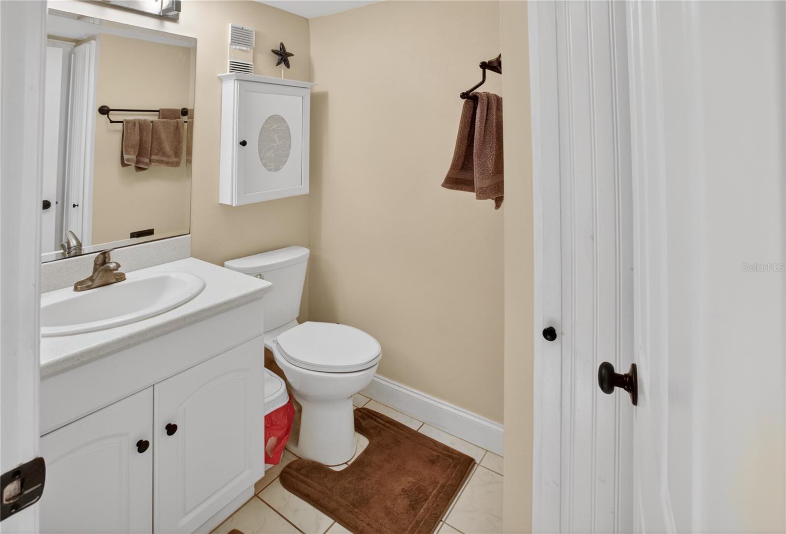 Image 14 of 22 For 1 Key Capri  103e