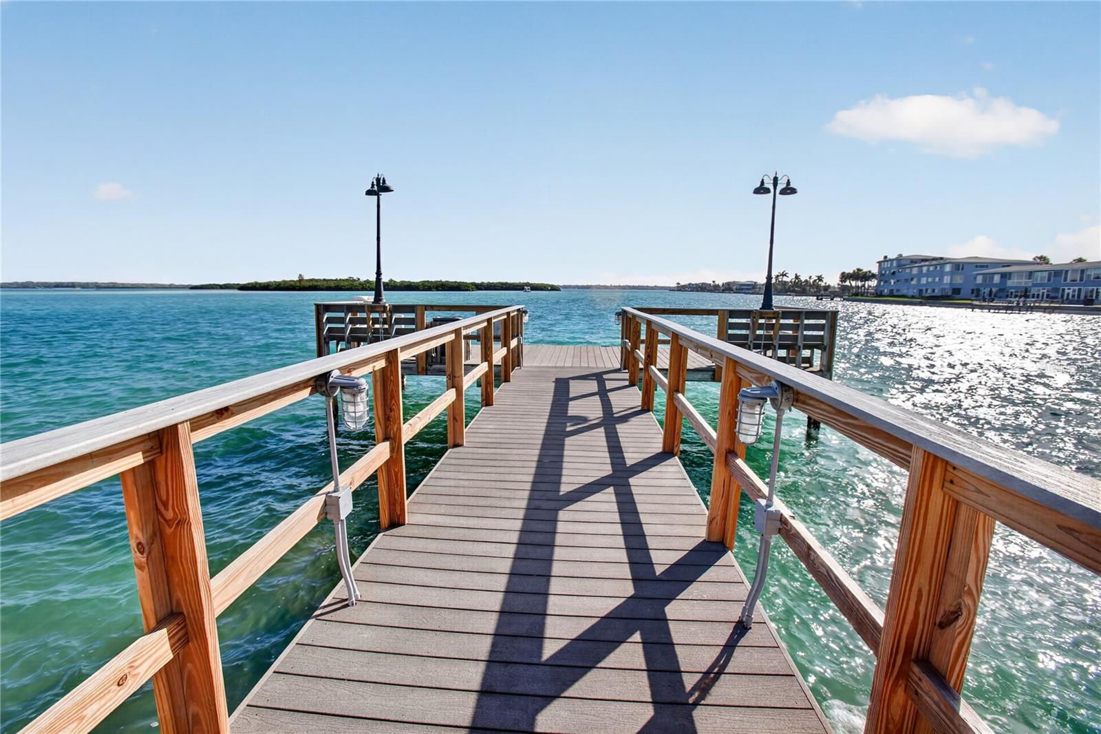 Image 19 of 22 For 1 Key Capri  103e