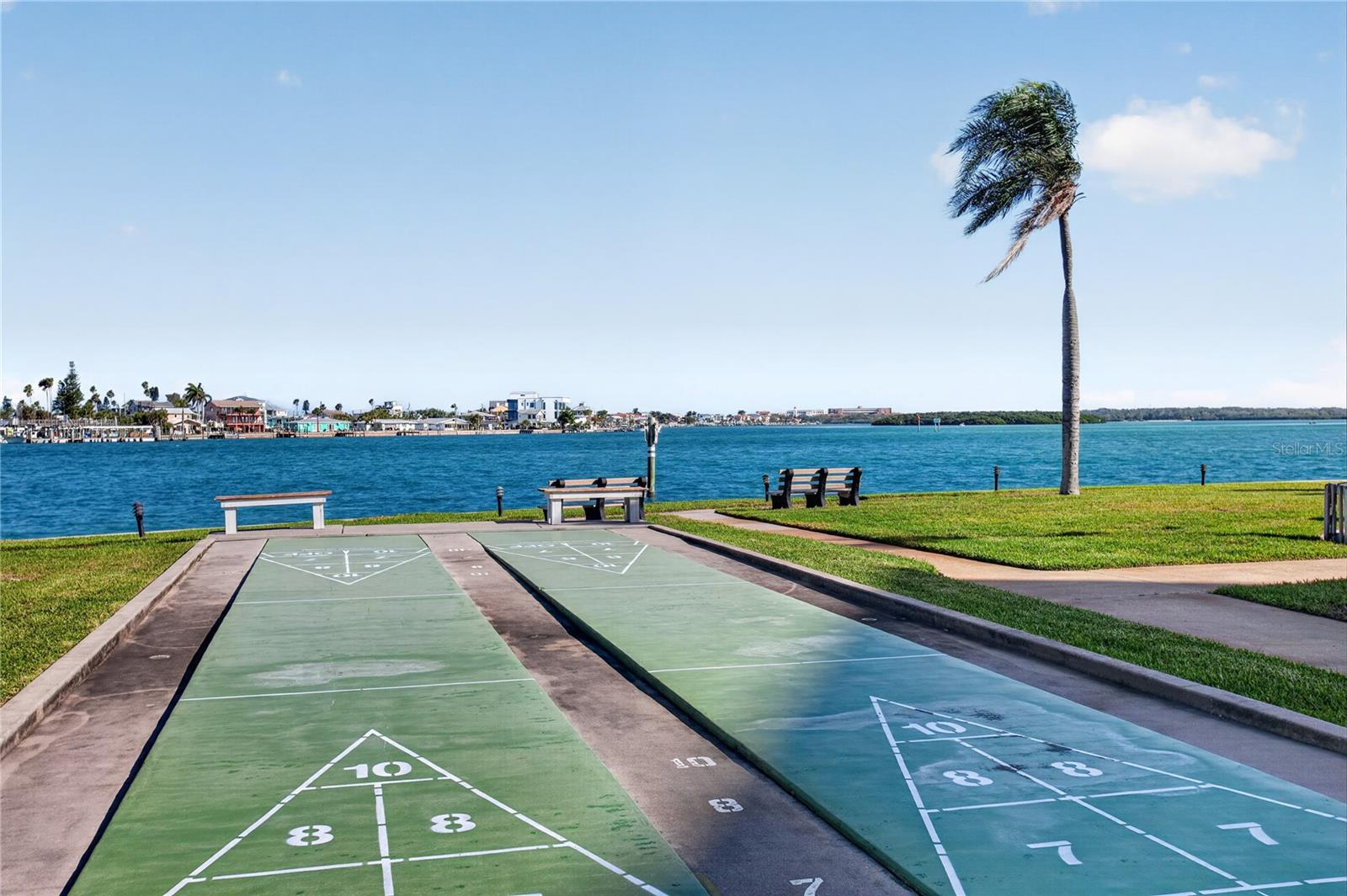 Image 20 of 22 For 1 Key Capri  103e