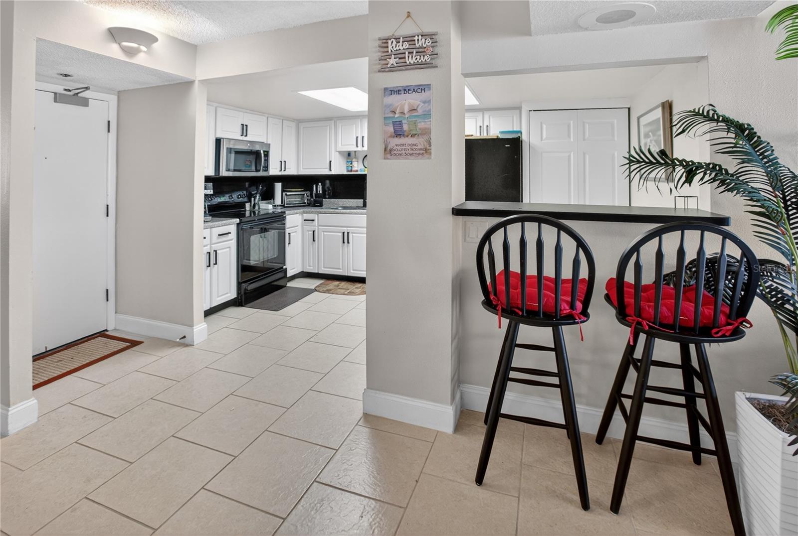 Image 9 of 22 For 1 Key Capri  103e