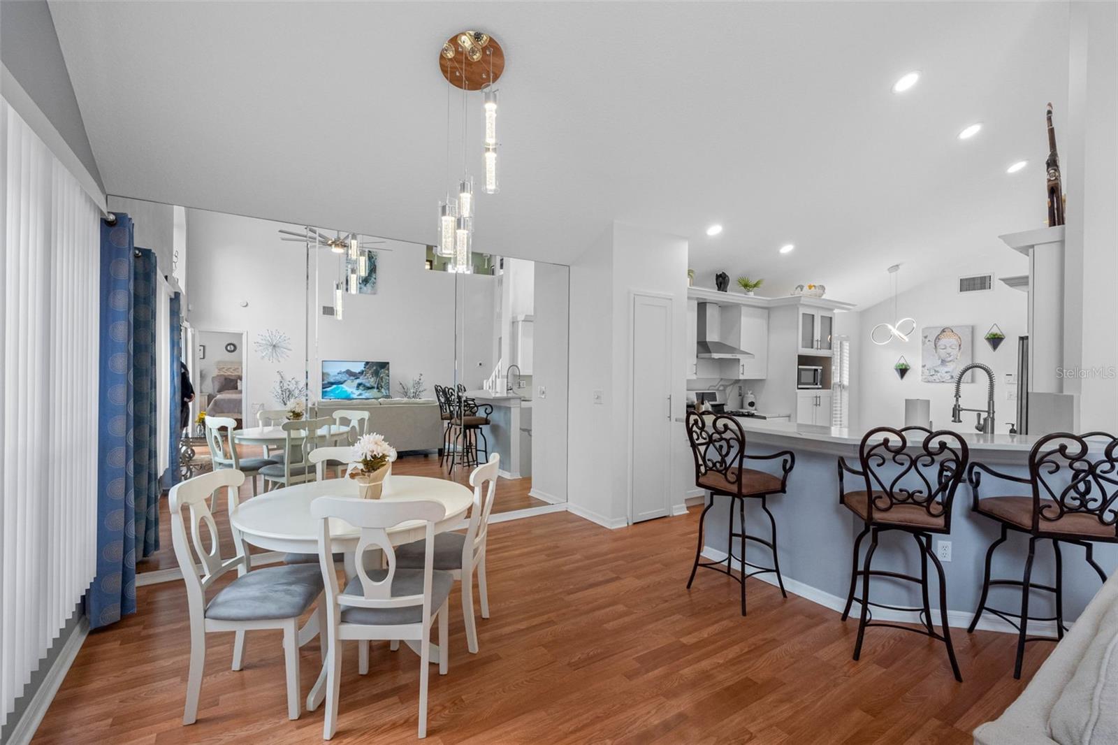 Listing photo id 11 for 17648 Nathans Drive