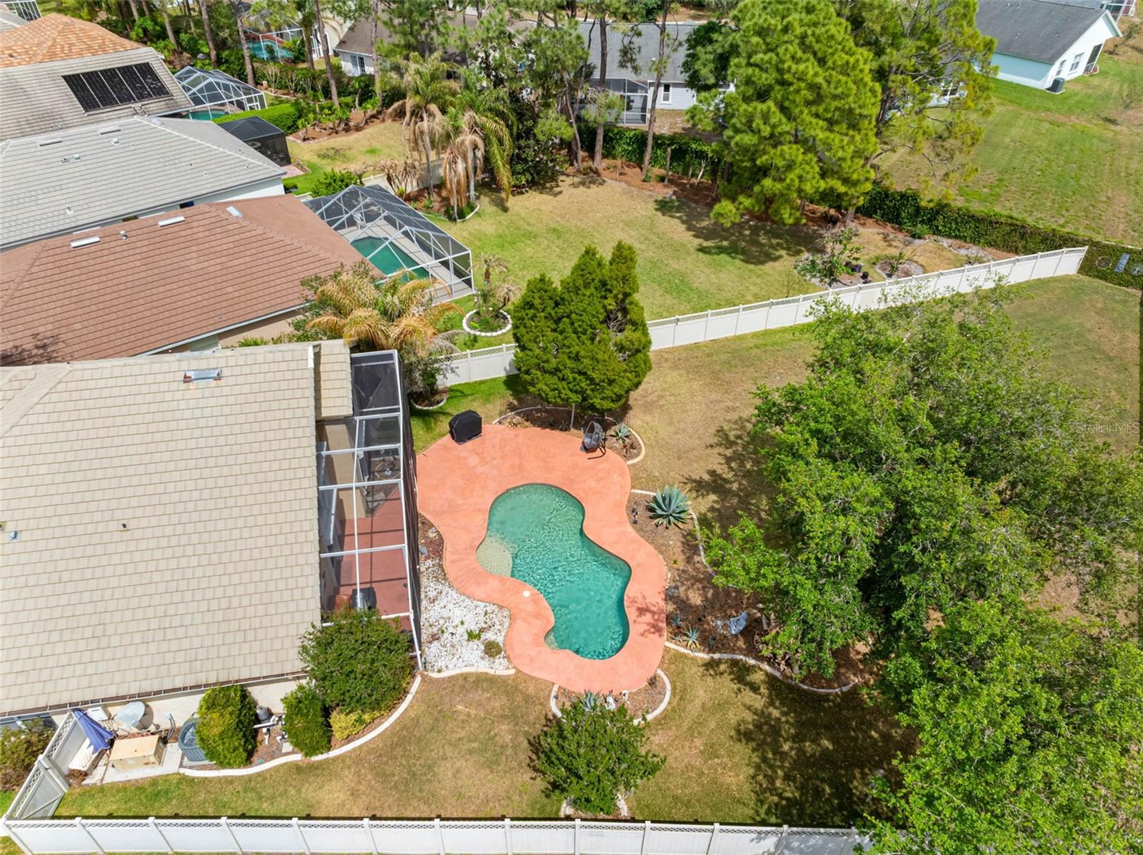 Listing photo id 32 for 17648 Nathans Drive