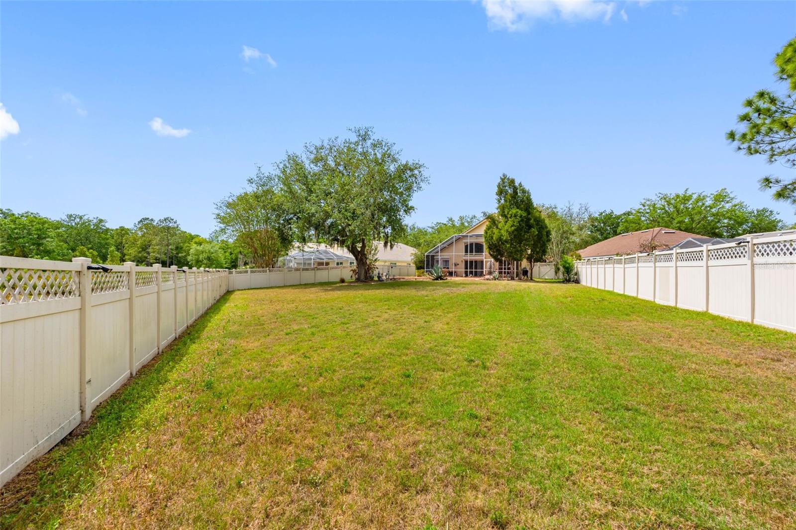 Listing photo id 46 for 17648 Nathans Drive