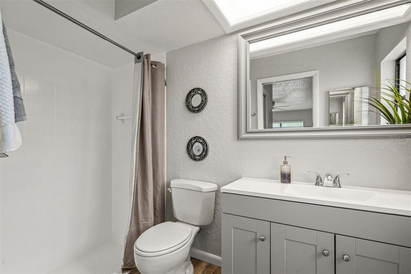 Image 16 of 34 For 10444 Keystone Street