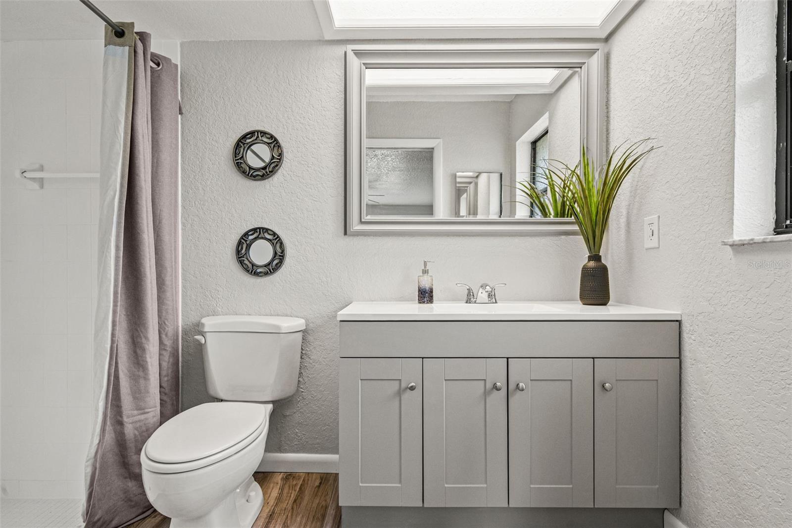 Image 17 of 34 For 10444 Keystone Street