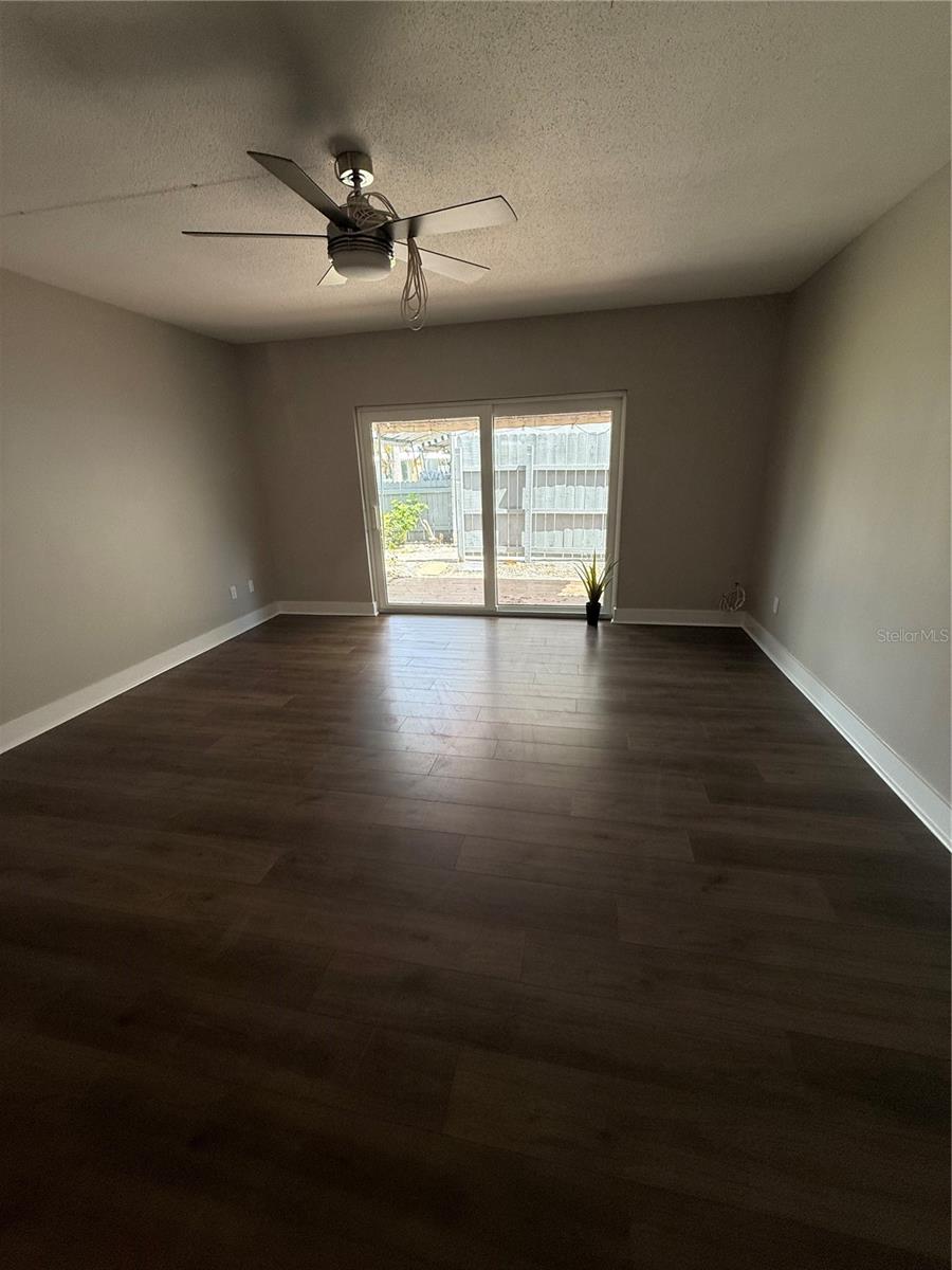 Image 13 of 33 For 6919 Place De La Paix 6919