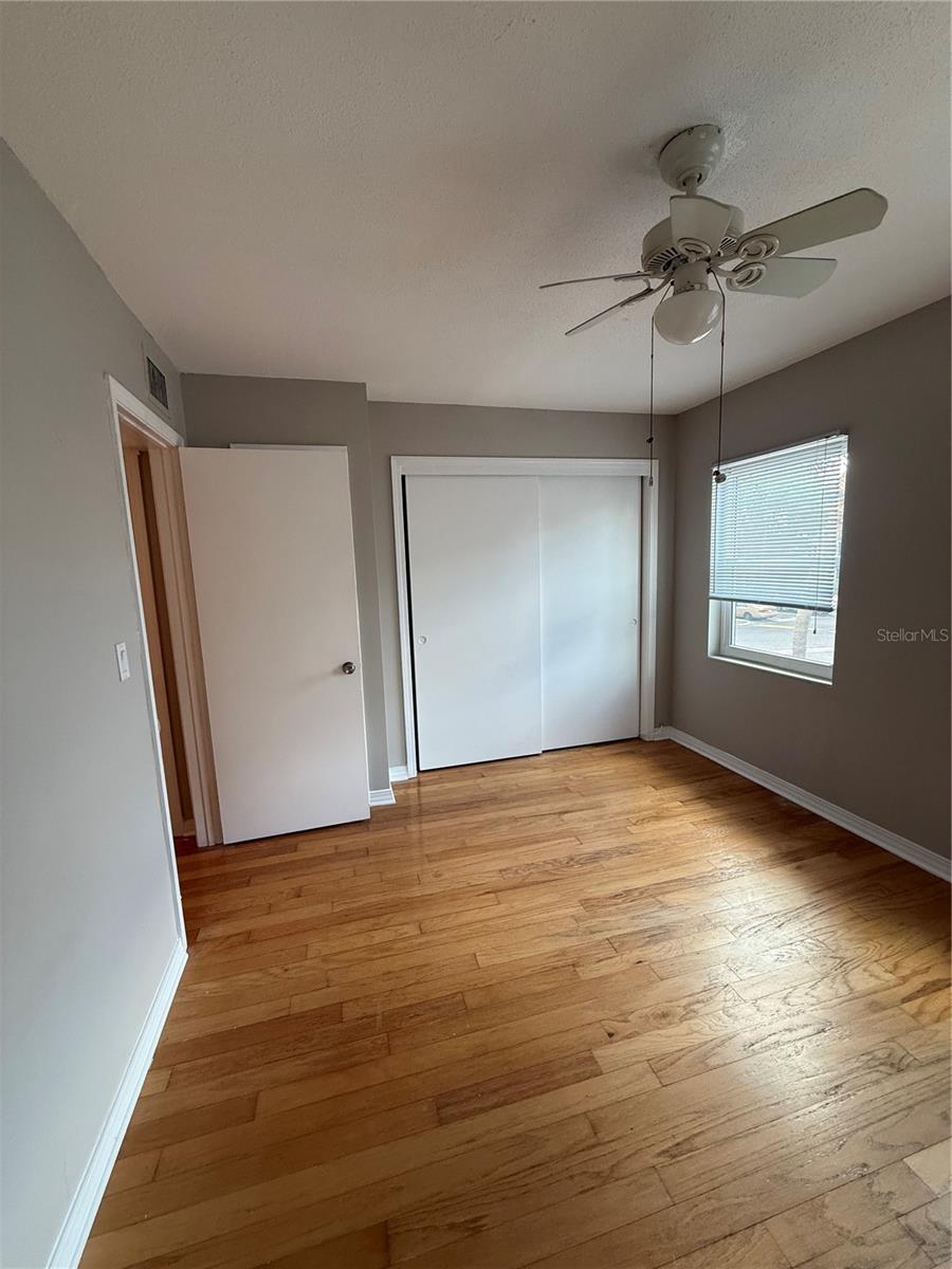 Image 25 of 33 For 6919 Place De La Paix 6919