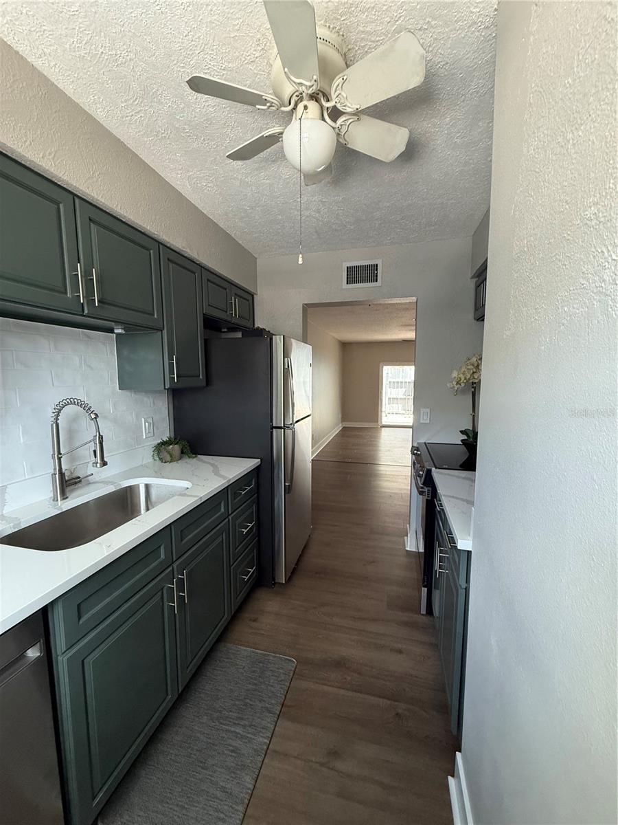 Image 9 of 33 For 6919 Place De La Paix 6919