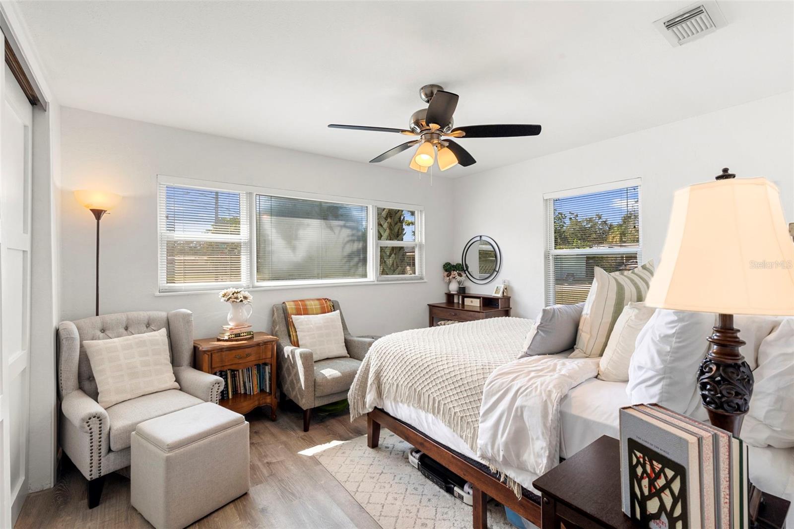 Image 22 of 52 For 7001 13th Street N