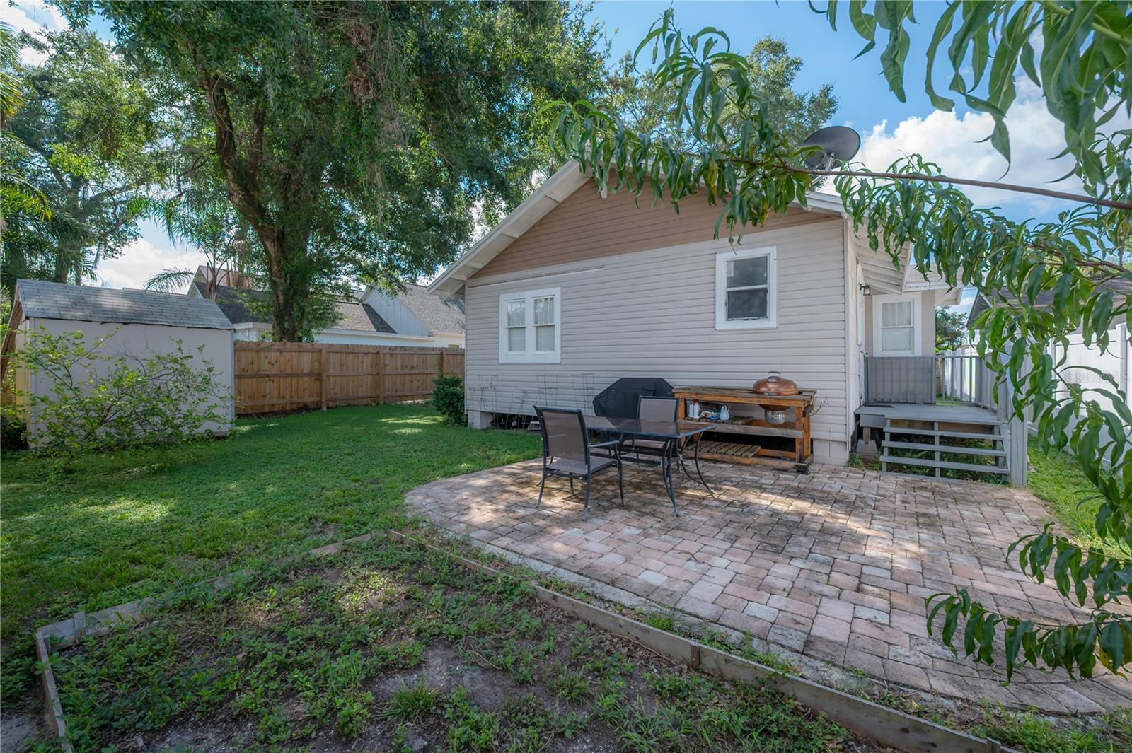 Image 17 of 18 For 207 Hiawatha Street