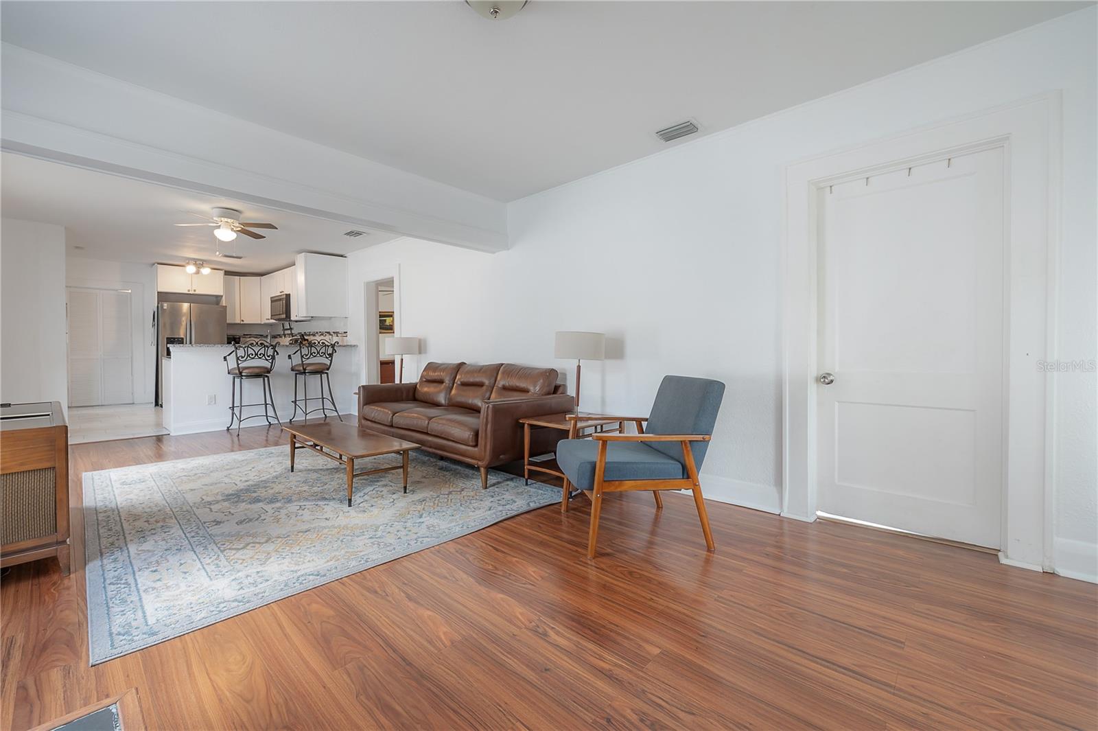 Image 3 of 18 For 207 Hiawatha Street