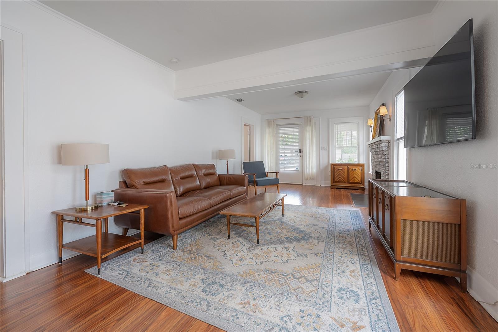 Image 4 of 18 For 207 Hiawatha Street