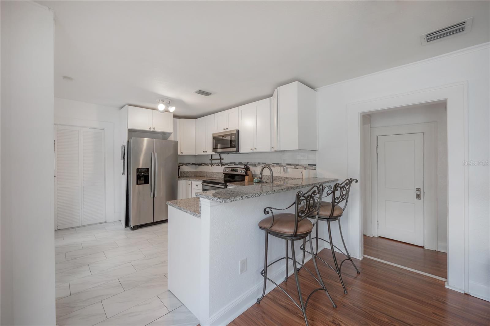 Image 8 of 18 For 207 Hiawatha Street