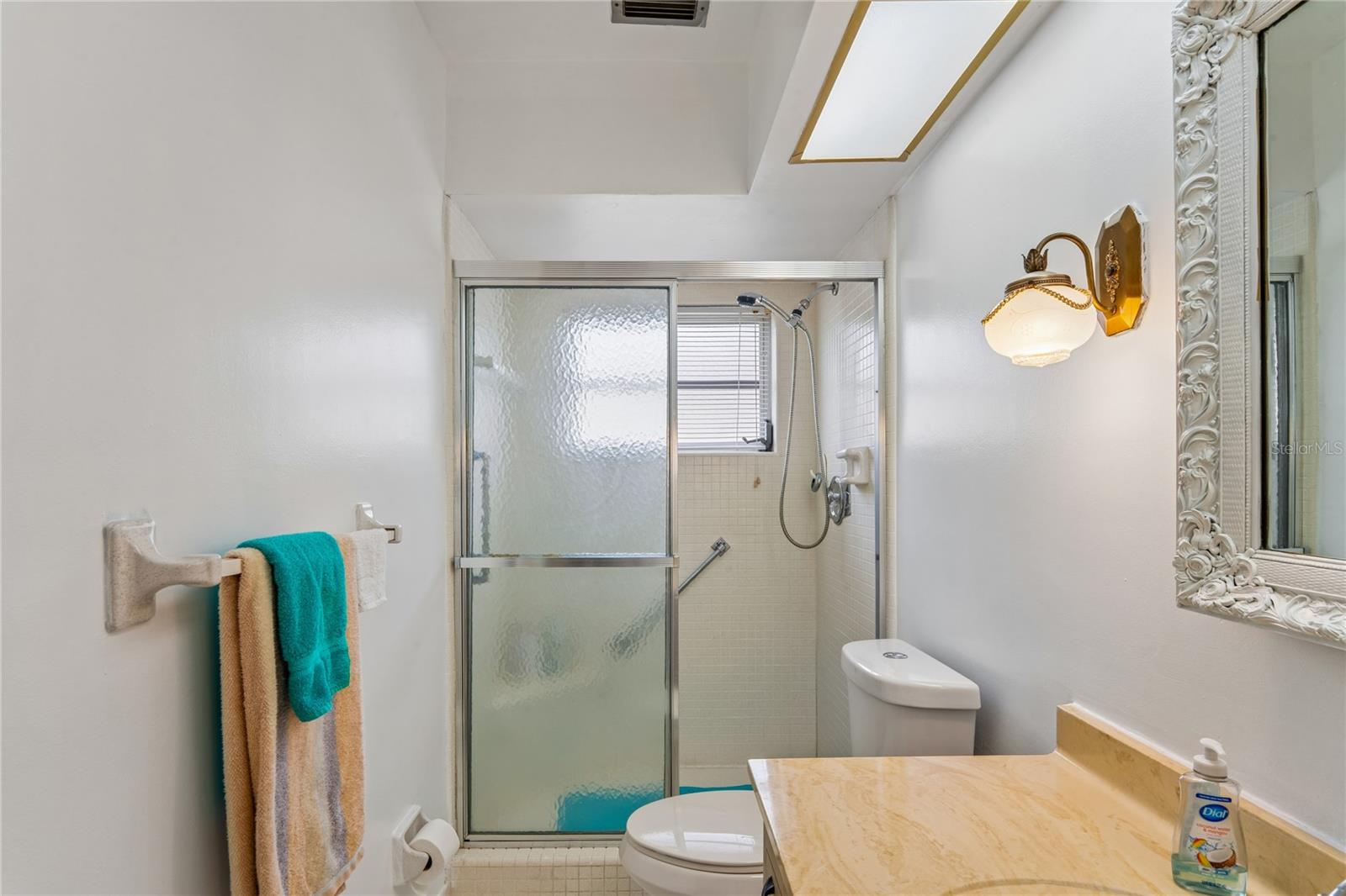 Image 19 of 29 For 1611 Lake Avenue 1