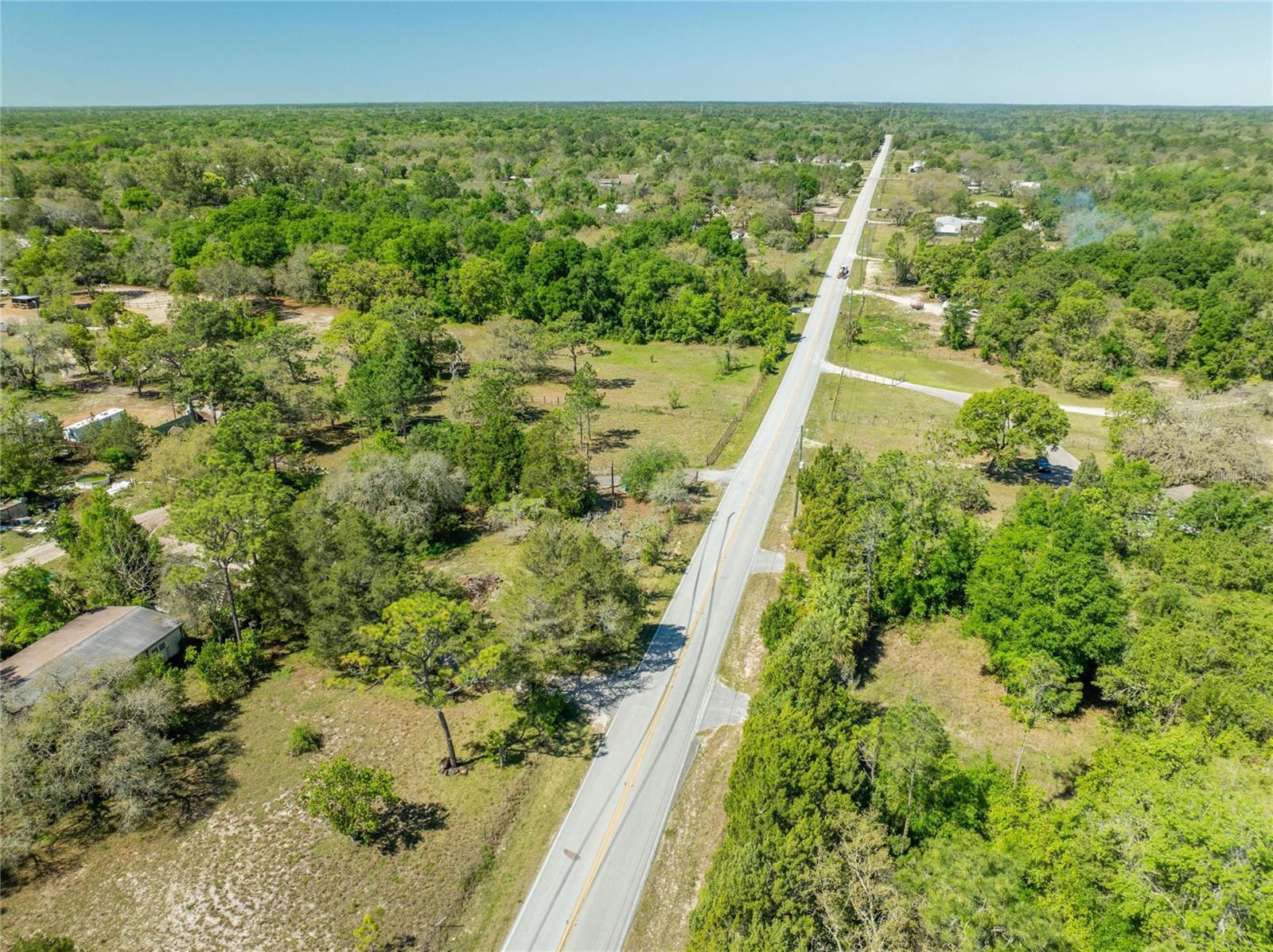 Listing photo id 12 for 07-24-18-0010-00000-0781