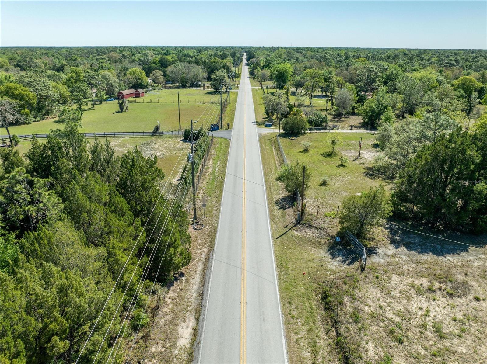 Listing photo id 13 for 07-24-18-0010-00000-0781