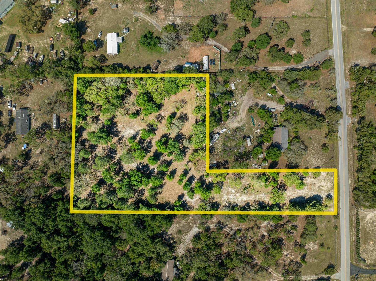 Listing photo id 14 for 07-24-18-0010-00000-0781