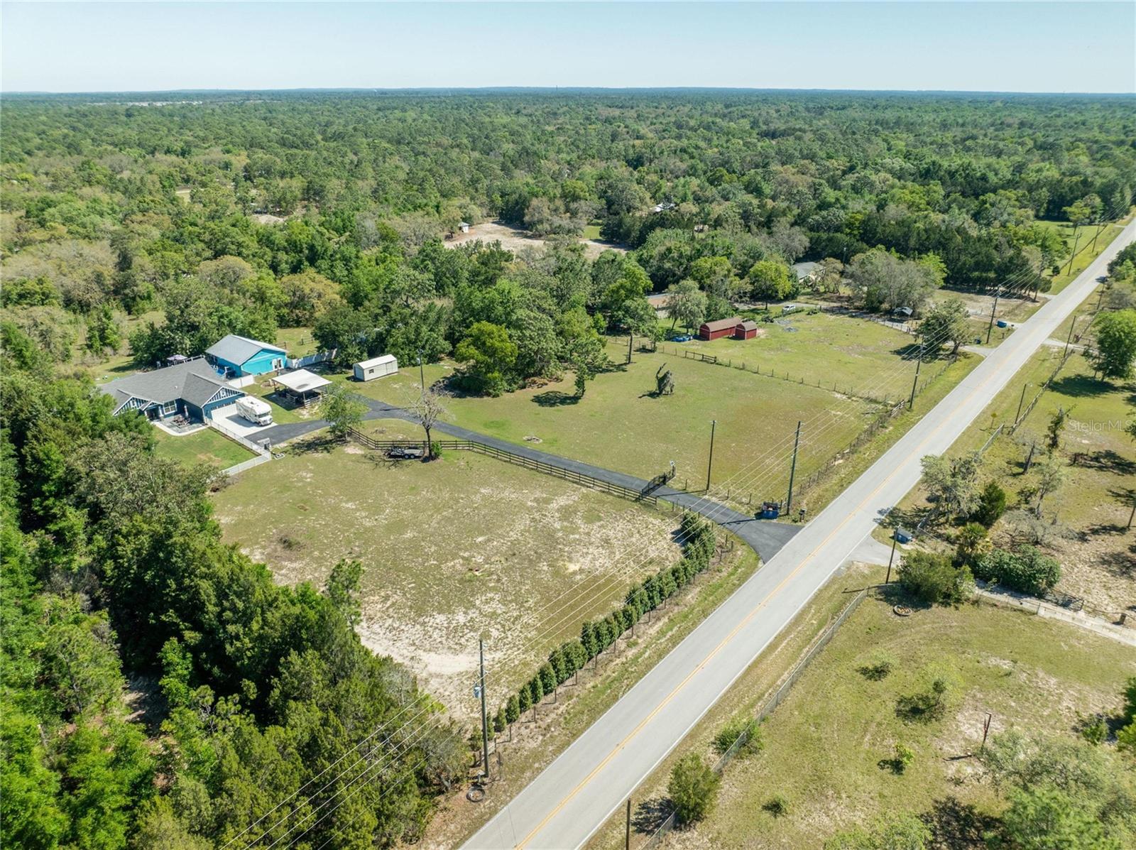 Listing photo id 15 for 07-24-18-0010-00000-0781