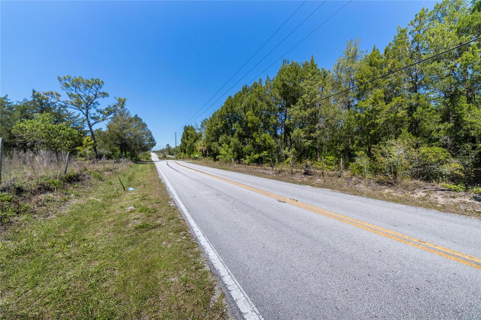 Listing photo id 17 for 07-24-18-0010-00000-0781