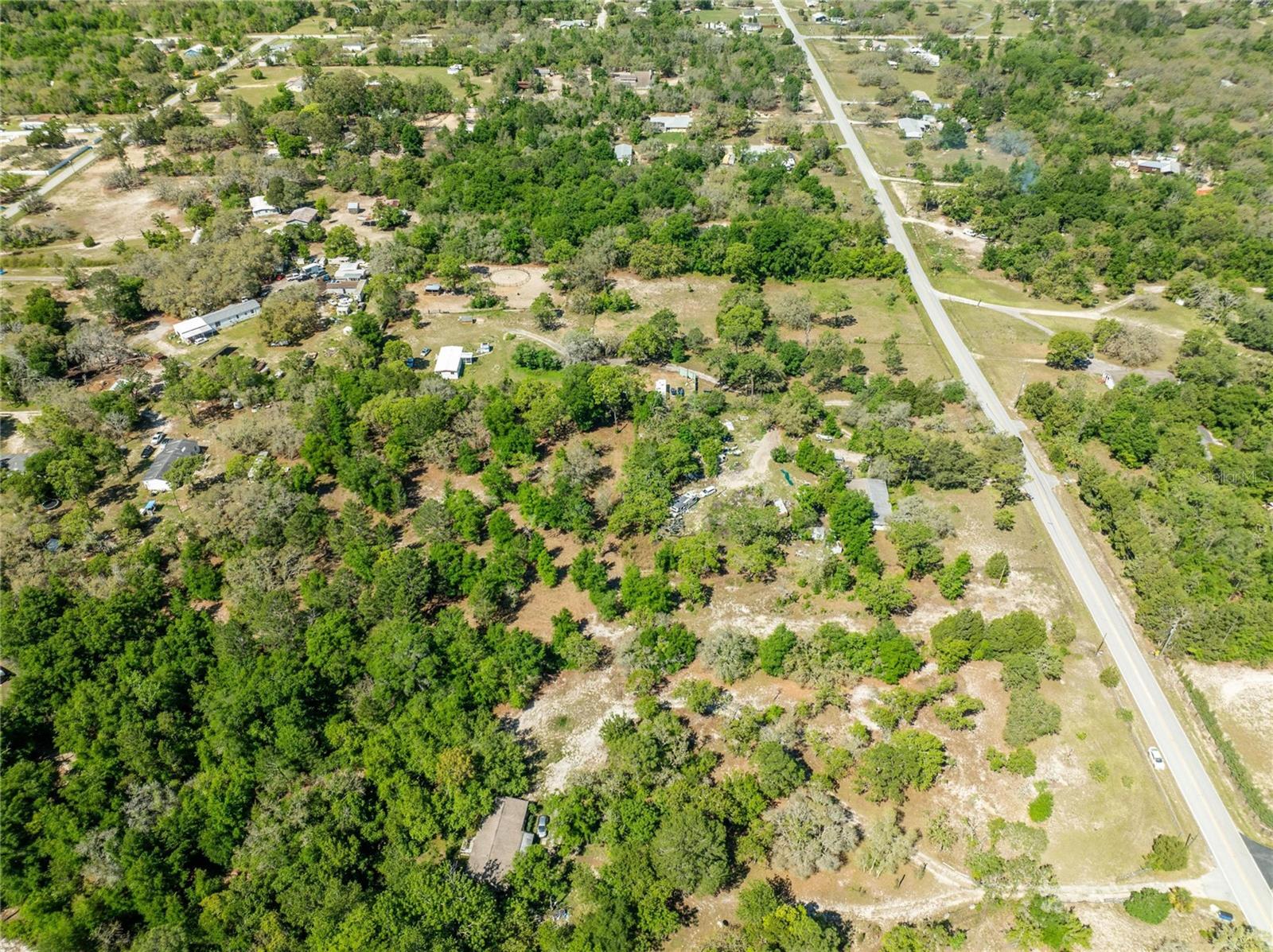 Listing photo id 19 for 07-24-18-0010-00000-0781