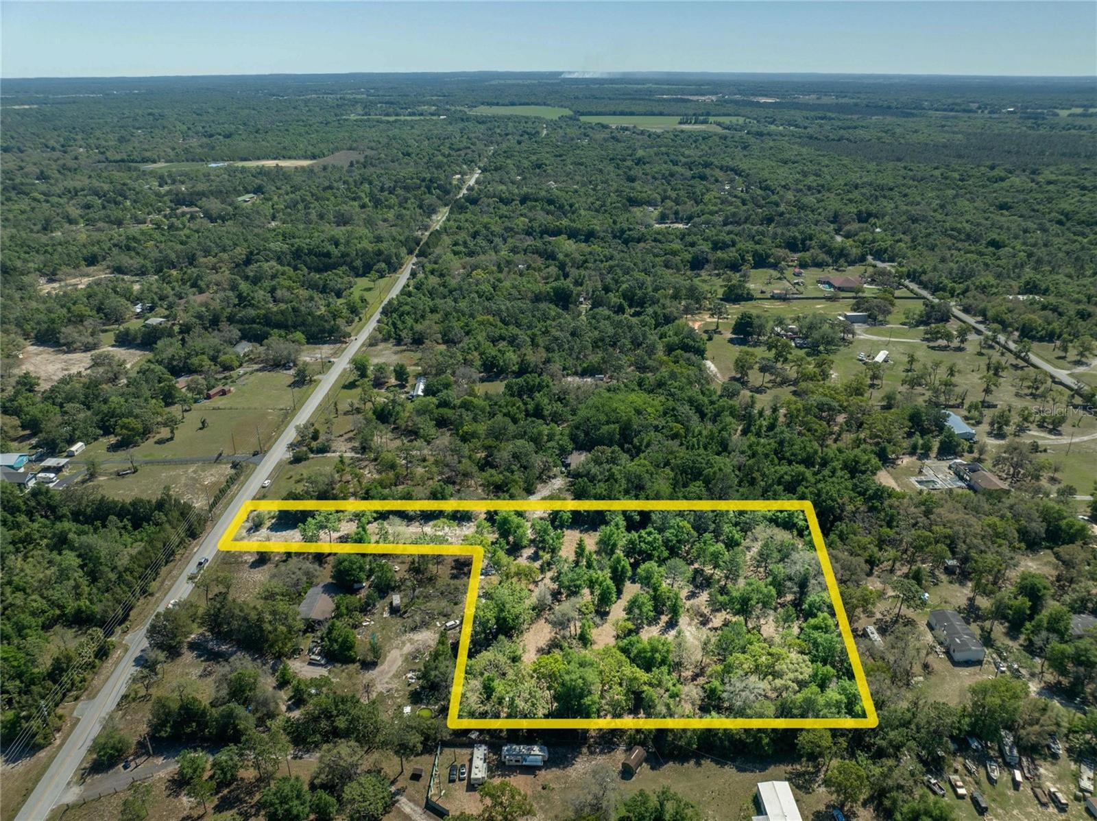 Listing photo id 22 for 07-24-18-0010-00000-0781