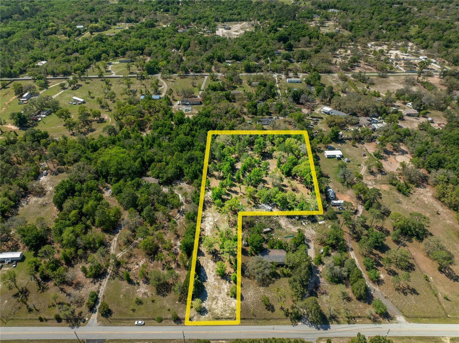 Listing photo id 6 for 07-24-18-0010-00000-0781