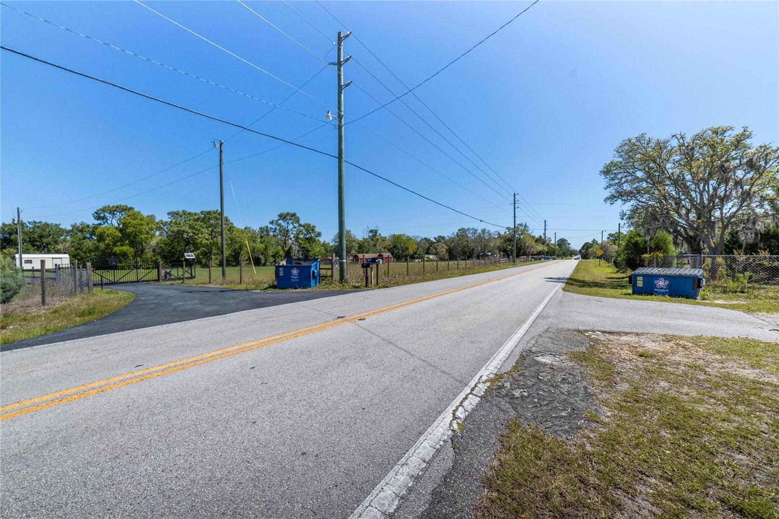 Listing photo id 7 for 07-24-18-0010-00000-0781