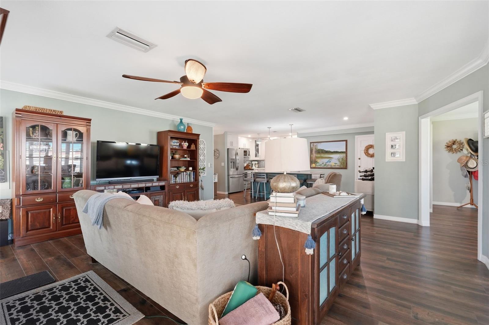 Image 16 of 54 For 212 Cedarwood Circle 212