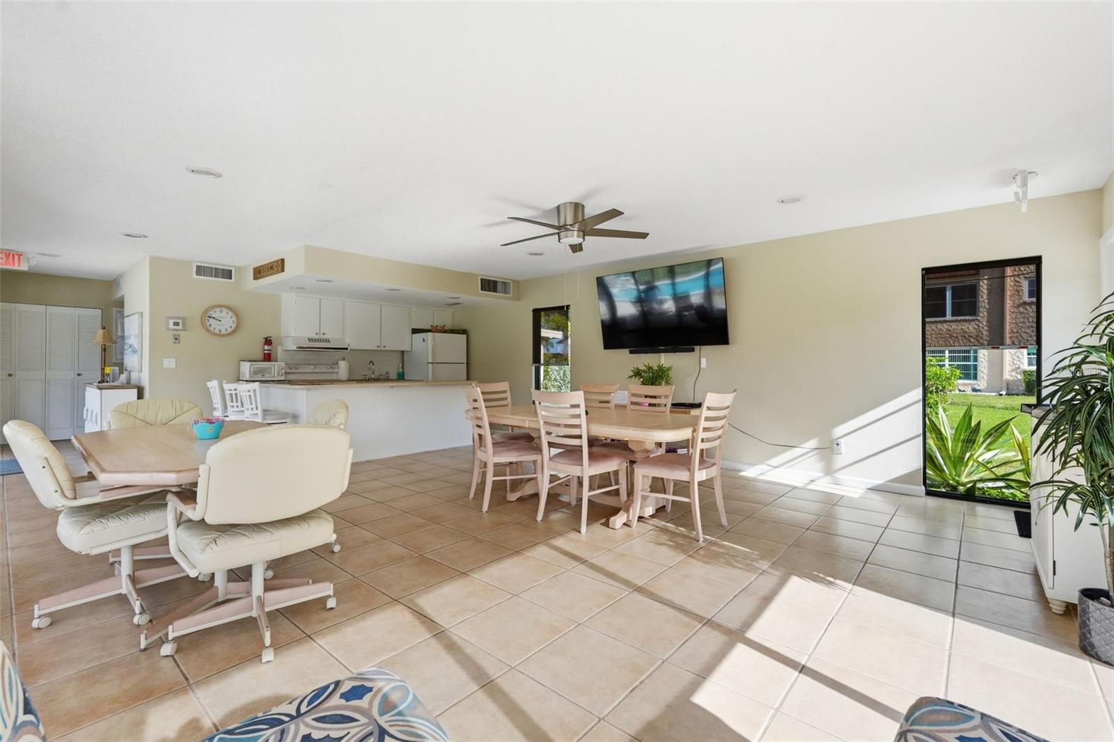 Image 45 of 54 For 212 Cedarwood Circle 212