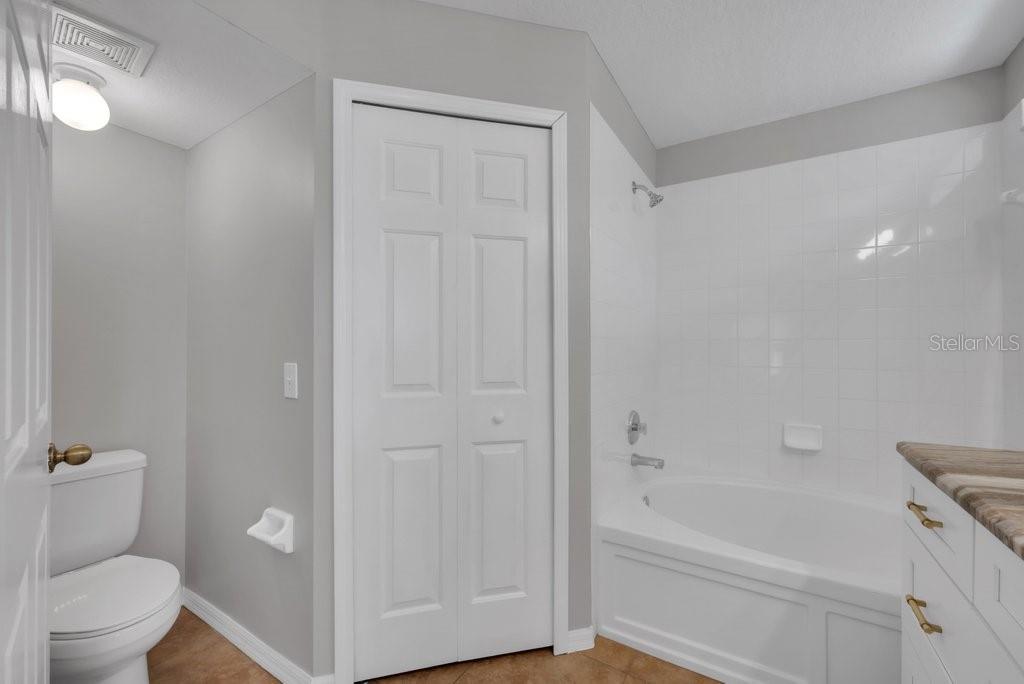 Image 17 of 26 For 4729 White Bay Circle