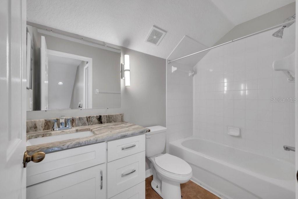 Image 21 of 26 For 4729 White Bay Circle