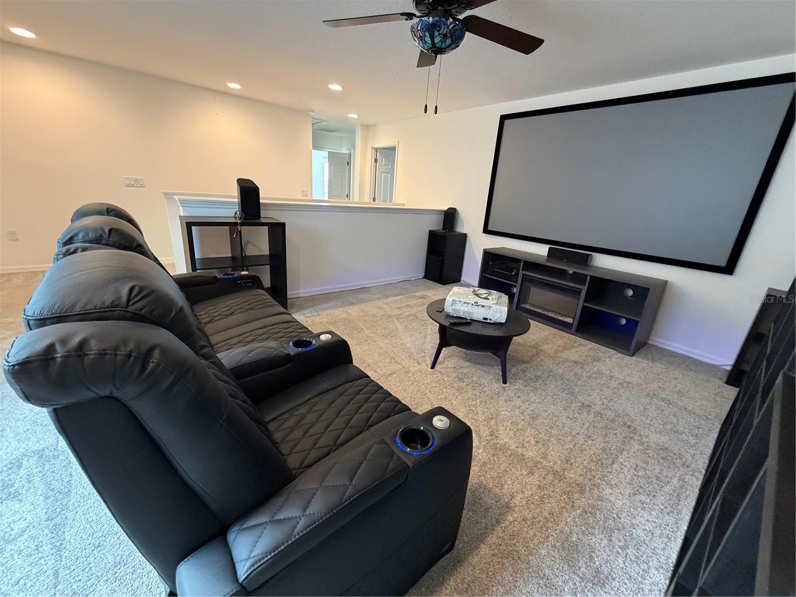 Image 21 of 35 For 406 North Boulevard E