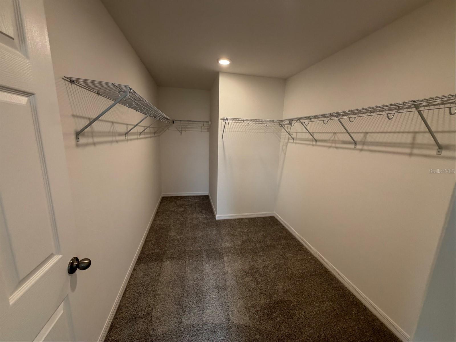 Image 24 of 35 For 406 North Boulevard E