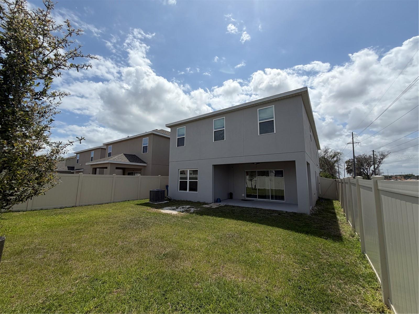 Image 4 of 35 For 406 North Boulevard E