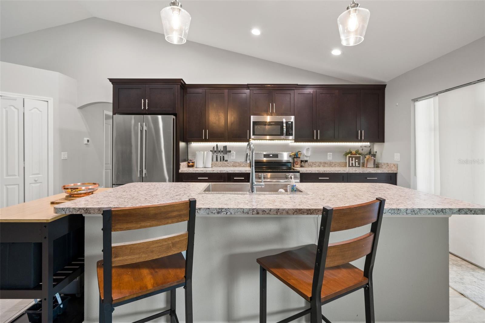 Image 10 of 39 For 12015 Phoenix Avenue