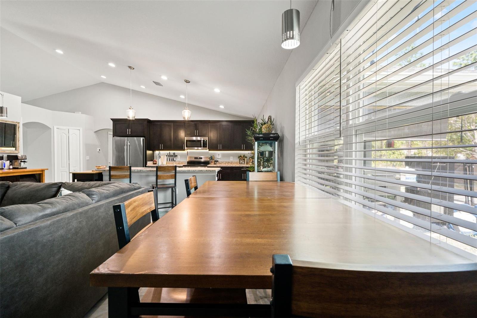 Image 12 of 39 For 12015 Phoenix Avenue