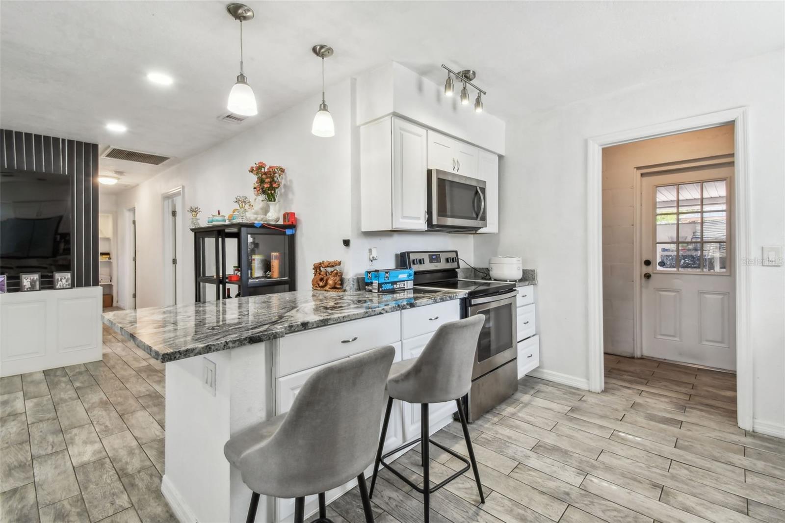 Image 11 of 69 For 4005 Tyson Avenue