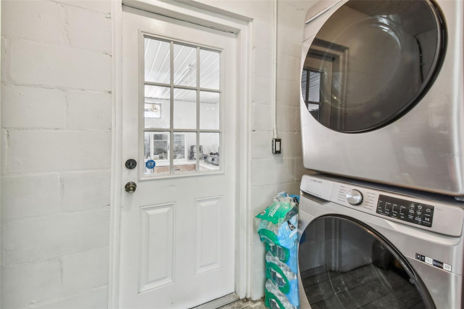 Image 16 of 69 For 4005 Tyson Avenue