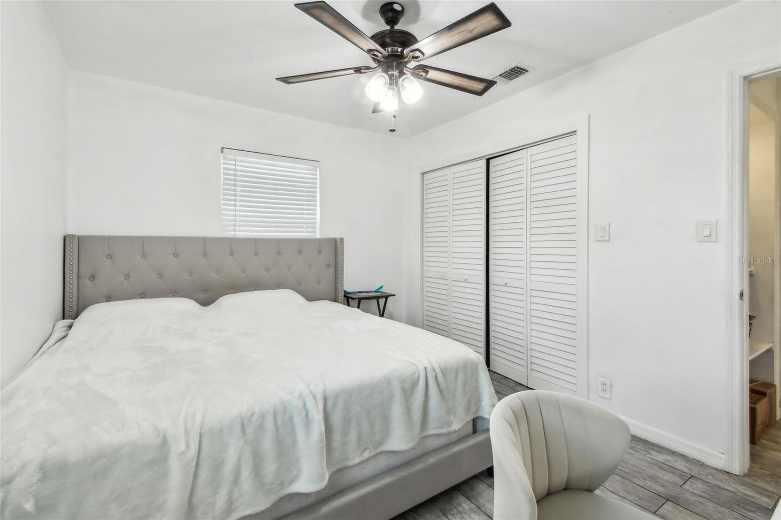 Image 25 of 69 For 4005 Tyson Avenue