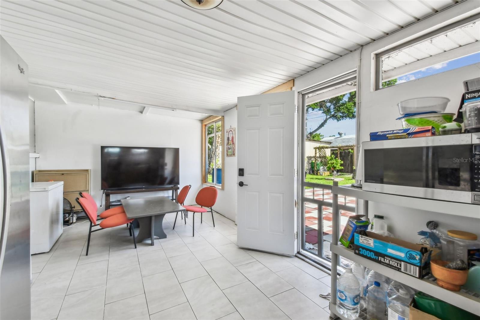 Image 27 of 69 For 4005 Tyson Avenue