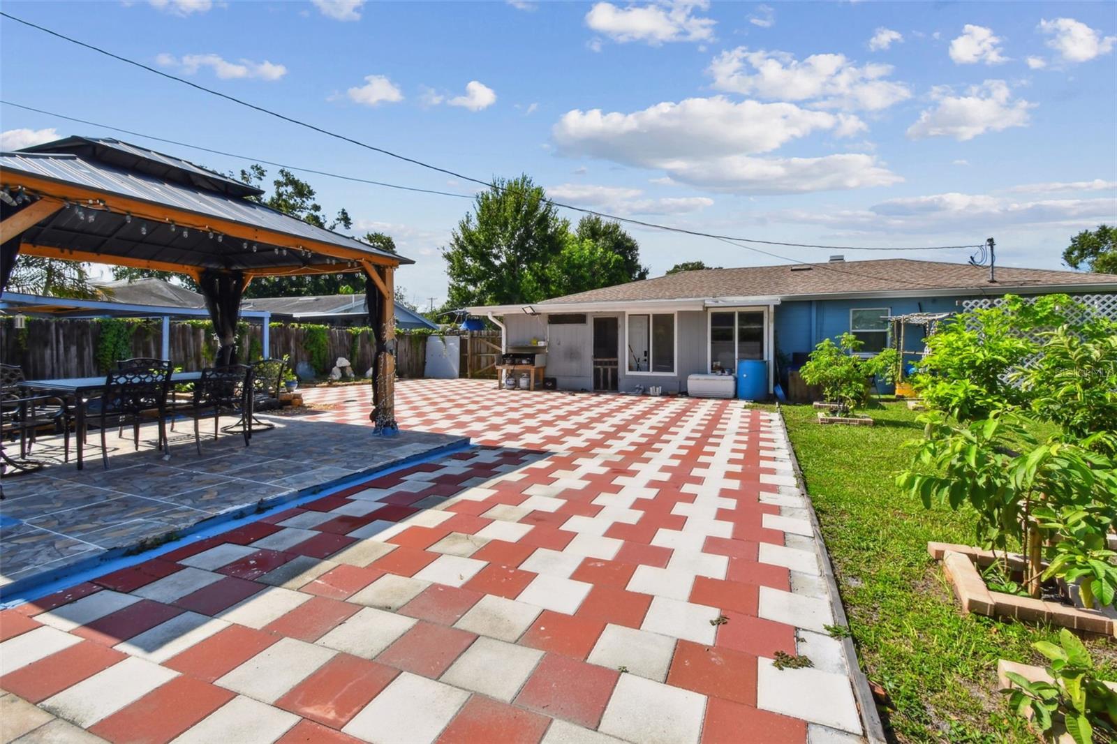 Image 36 of 69 For 4005 Tyson Avenue