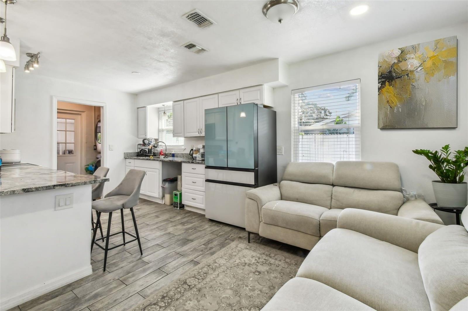 Image 9 of 69 For 4005 Tyson Avenue