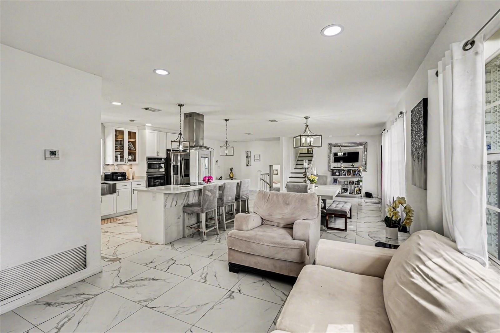 Image 14 of 37 For 3101 Kings Avenue