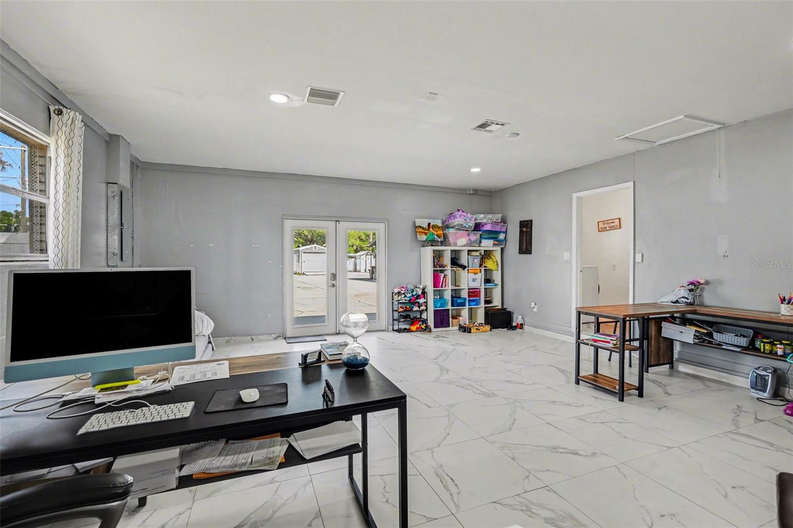 Image 16 of 37 For 3101 Kings Avenue